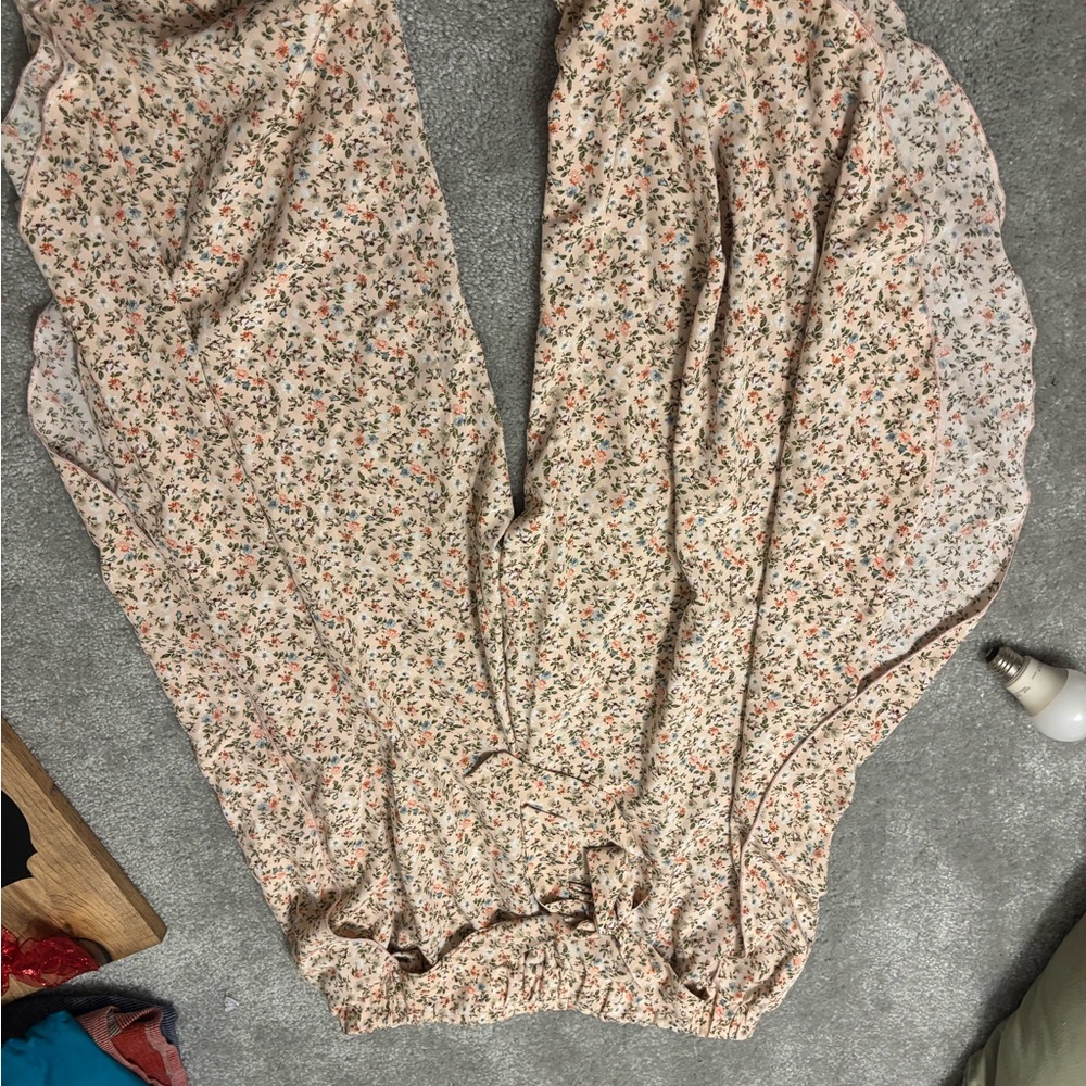 Women’s flowy pants